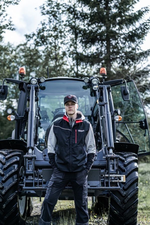Gilet & Giacche: Valtra Steppweste / Arbeitsweste – Nuovo e nell'imballaggio originale da Reinach AG venduto da Stalder-Technik 4