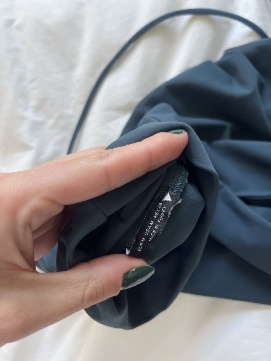 Zara Tops: Zara Turtleneck Sleeveless Top with Drawstrings - Size M – D'occasion à Mies par sgr_887d 3