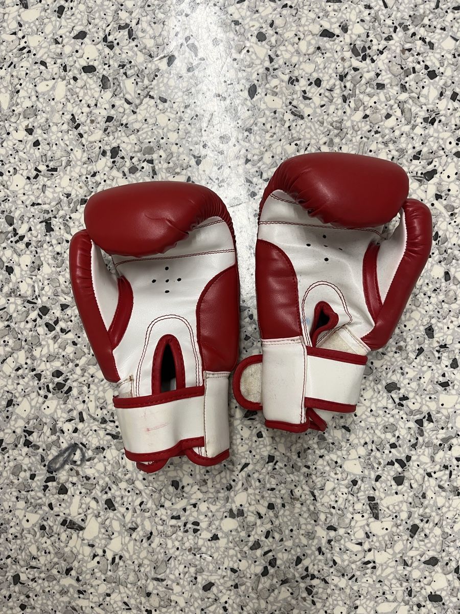 Guanti & manicotti: Boxhandschuhe Powerzone rot 6oz gebraucht – Usato da St. Gallen venduto da chr_275x 1