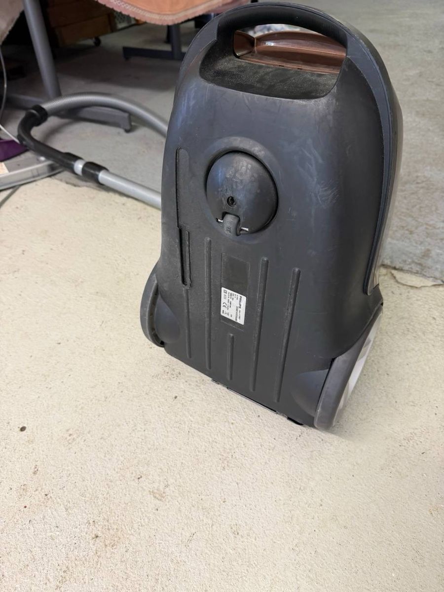 Philips Aspirapolveri & Accessori: Staubsauger Philips PerformerPro (56) – Usato da Glattfelden venduto da brockischweiz 4