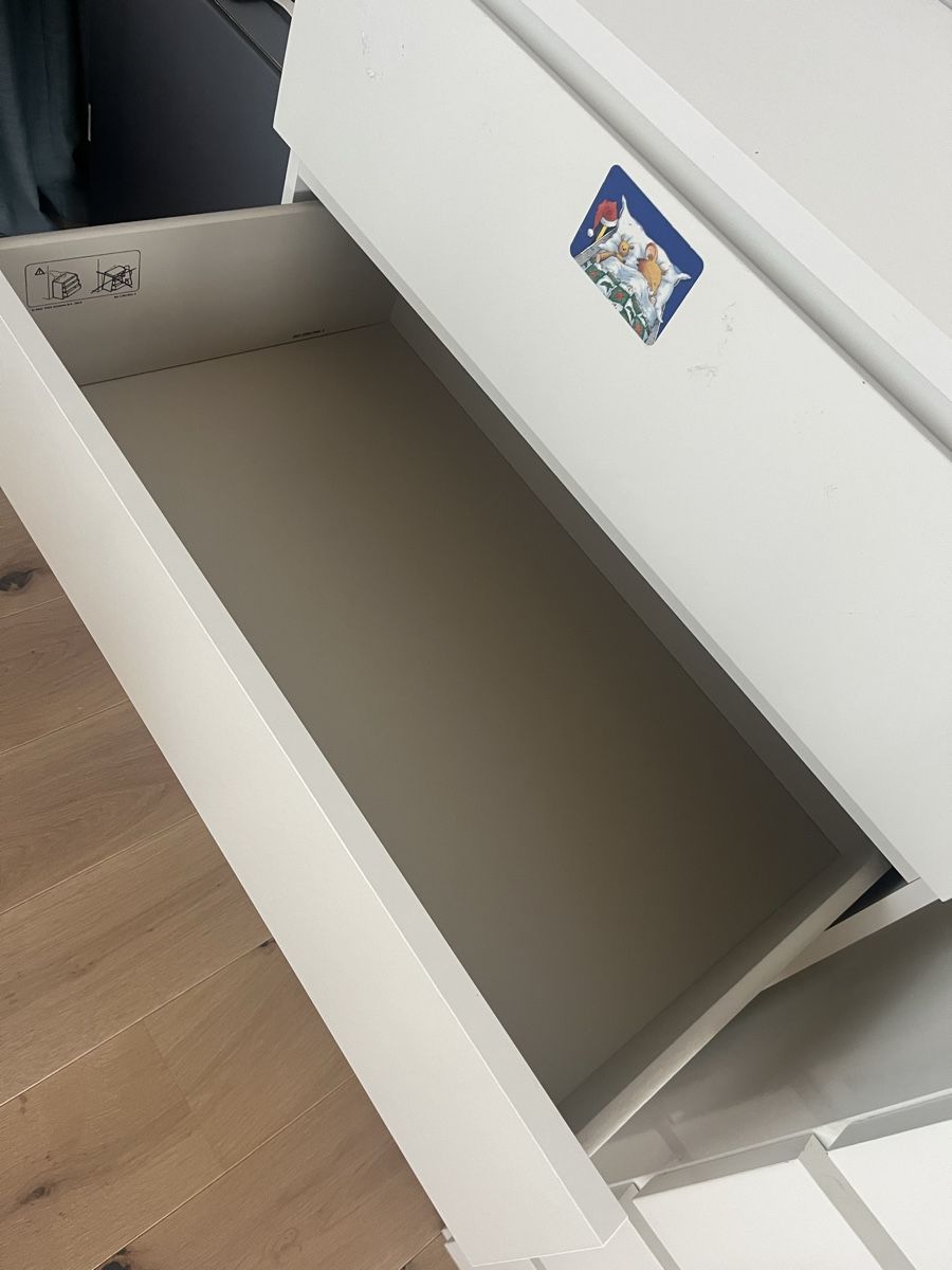 Cassettiere: Kommode weiss 4 Schubladen mit Einteilung guter Zustand – Usato da Küsnacht ZH venduto da mai_7gxr 1