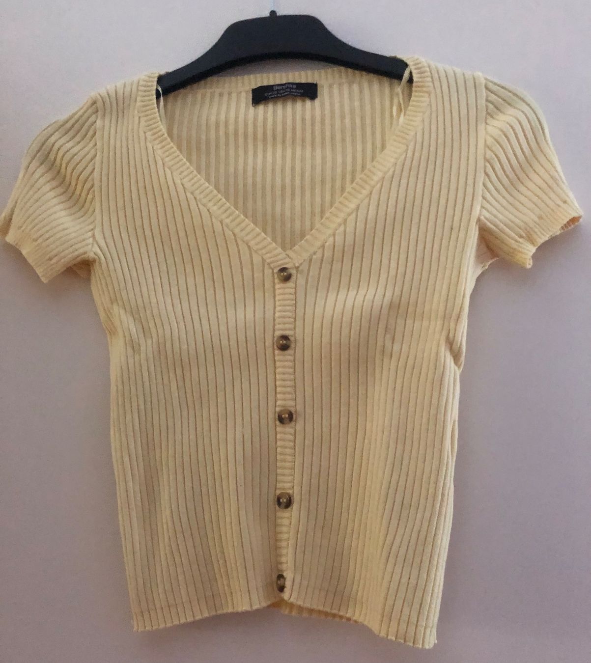 Bershka T-Shirts: Damen Strick Shirt, Gr. XS – Gebraucht aus Adliswil von Myxin