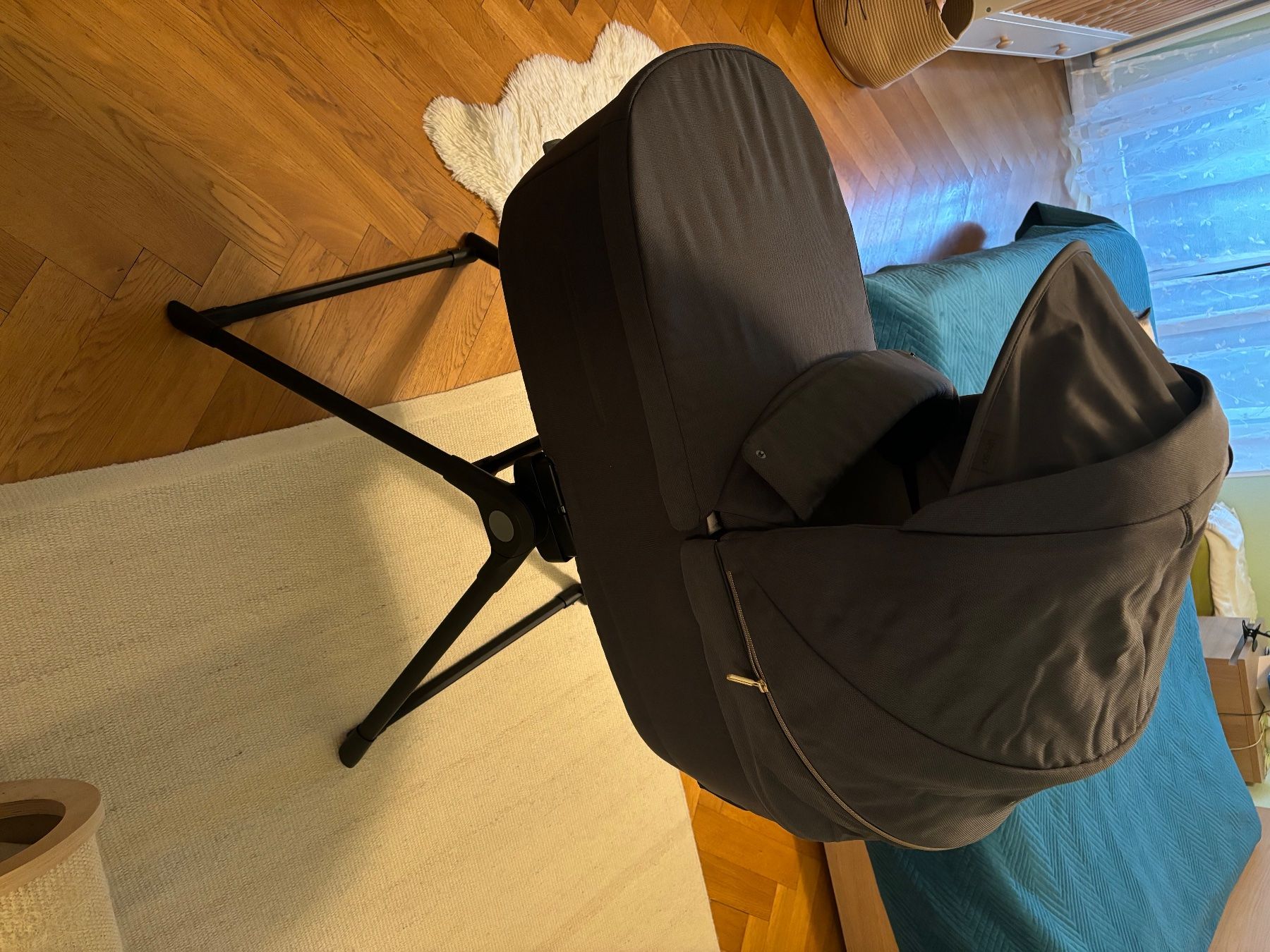Inglesina Carrozzine: Inglesina Aptica Carrycot & standup – Usato da Basel venduto da ali_5w8q 4