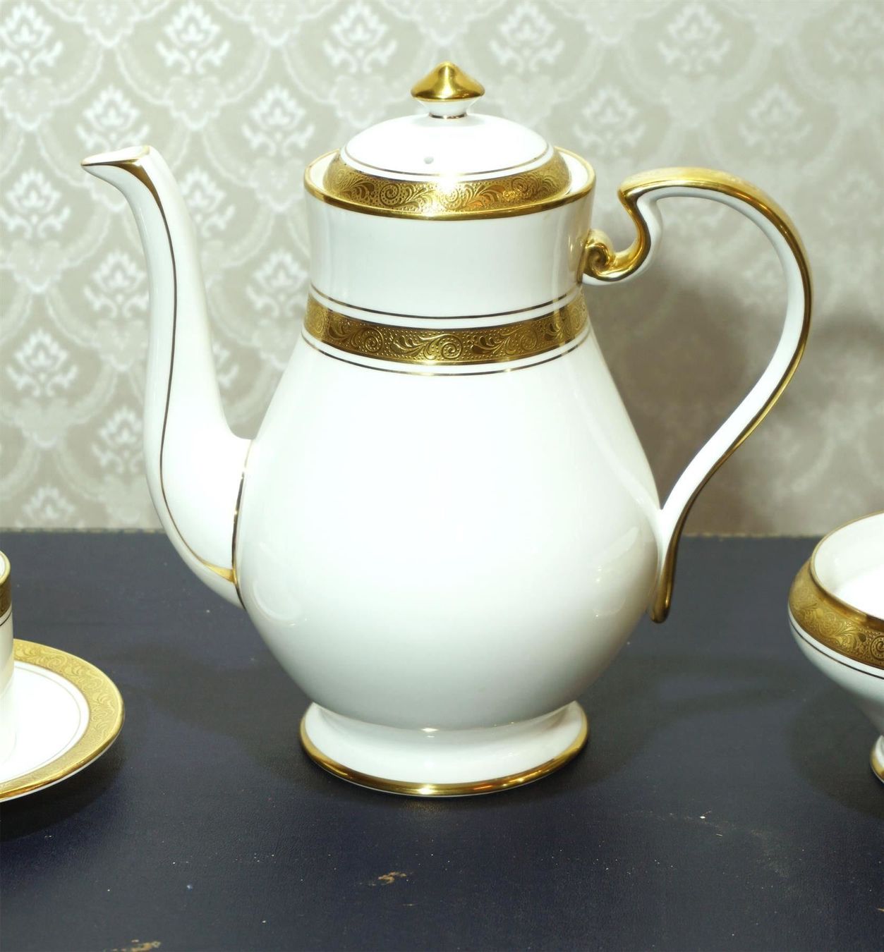 Set di piatti: exklusives Aynsley Mocca Service Argosy – Usato da Meggen venduto da Trouvaillen 5
