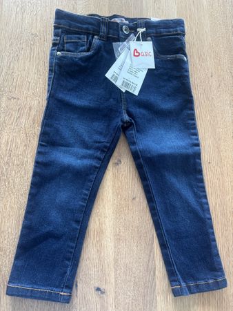 Kinder Jeans Hose, Neu mit Etikett, Grösse 86, Top!