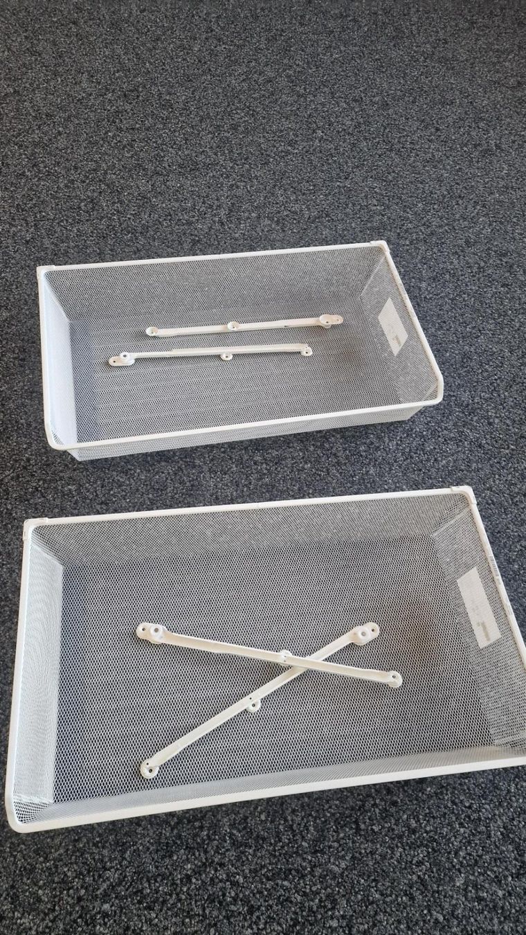 Ikea Armoires: 2x IKEA KOMPLEMENT Netzdrahtkorb mit Auszugschiene, weiß – D'occasion à Rapperswil SG par MyChurch