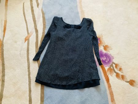 Sublime haut CLAUDIE PIERLOT  soie noire pois blancs t. M