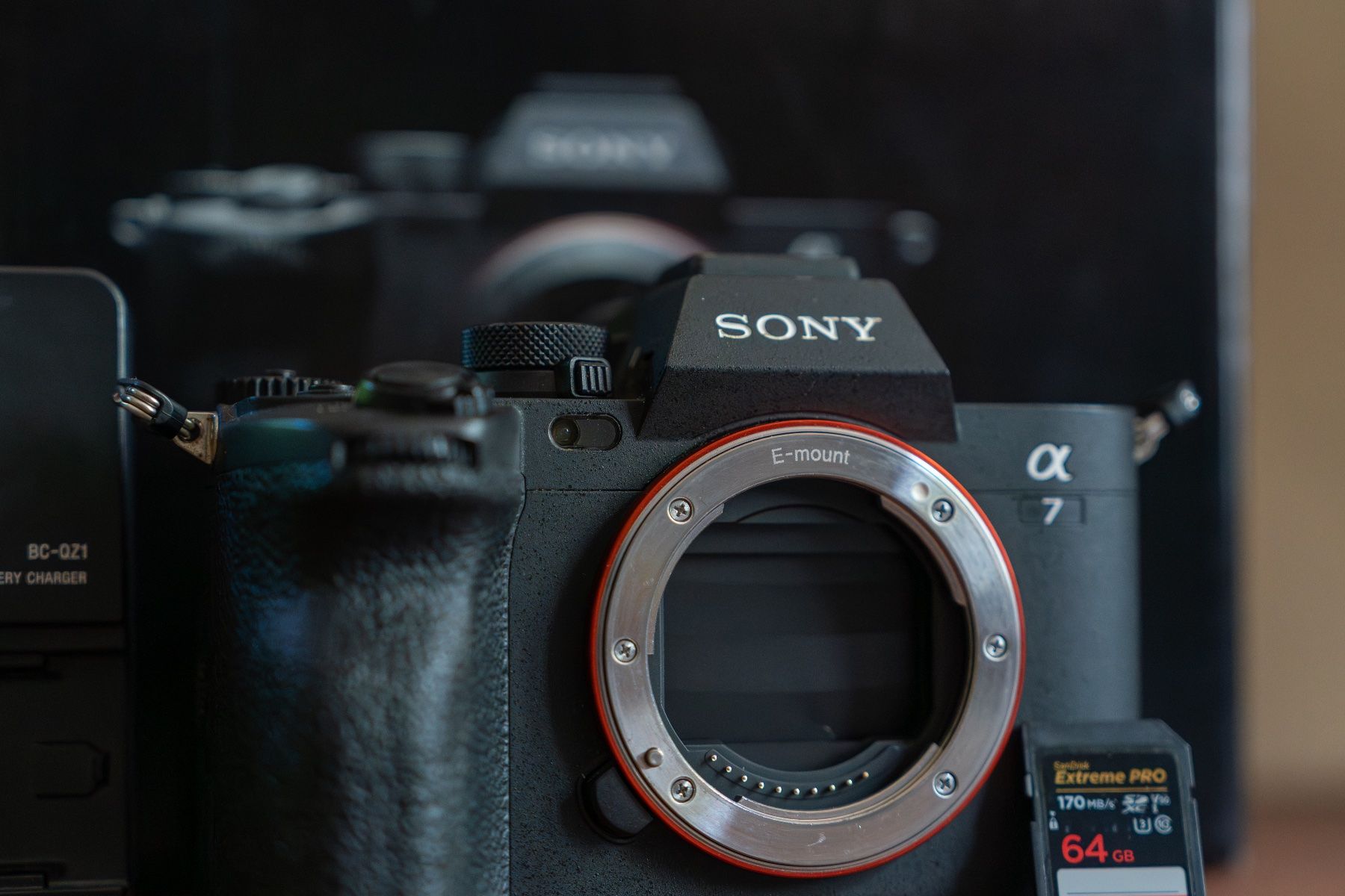 Sony Fotocamera: Sony Alpha 7 IV con accessori – Usato da Melano venduto da Vintage-Life