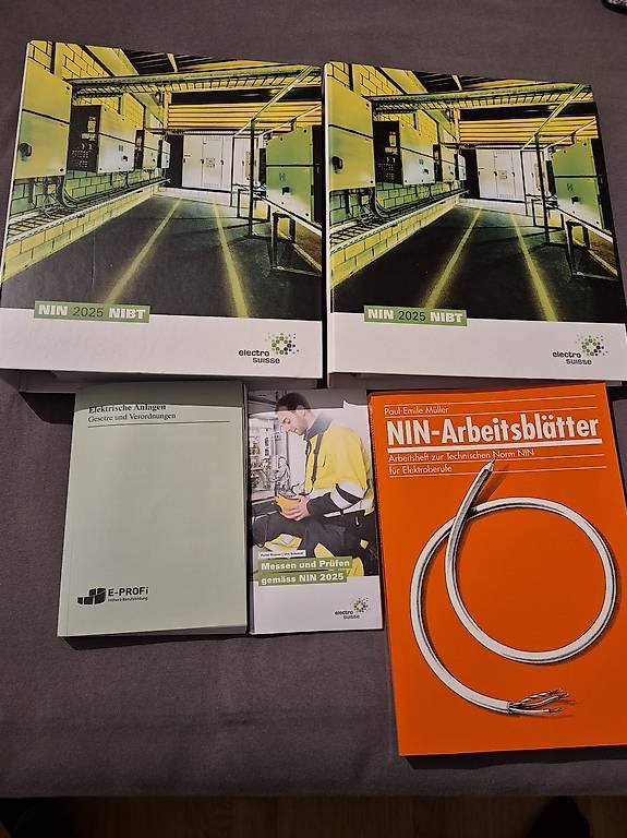 Bücher: NIN 2025 – Gebraucht aus Widnau von RT-Deluxe