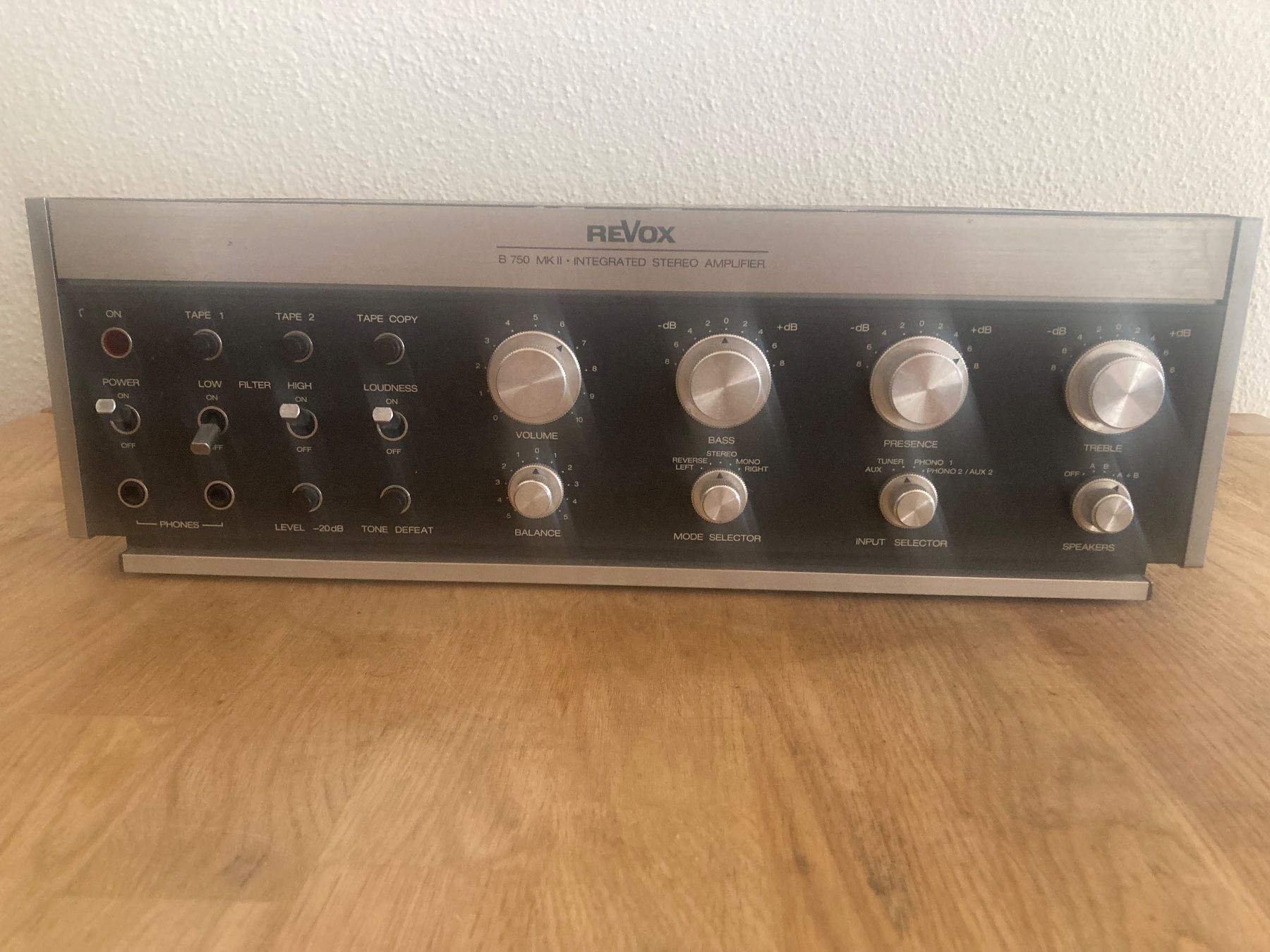 Revox Amplificatori: Revox B750 MK2 Verstärker – Difettoso da Hergiswil venduto da Kundenfreundlich