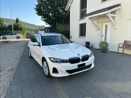 BMW 330e XDrive plugin hybrid, mit Anhängerkupplung
