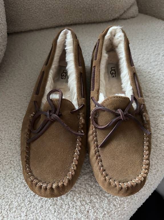 Chaussures femmes: Ugg dakota leather size 37 – Neuf avec emballage d'origine à Bern par sar_r5dp 3