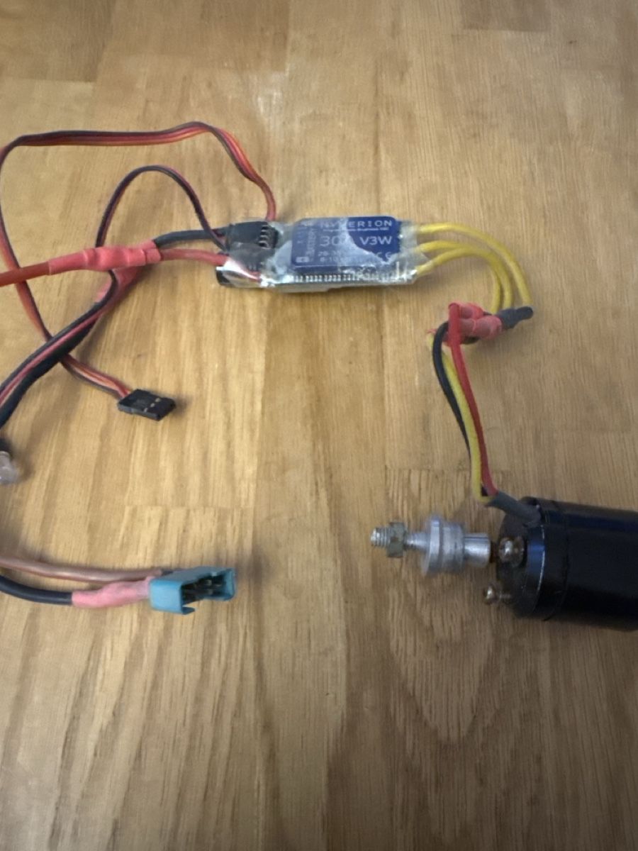Hyperion RC Modellbau: Hyperion Regler 30 A plus Motorfunktion einwandfrei – Gebraucht aus Zollikofen von ton_2fns 1