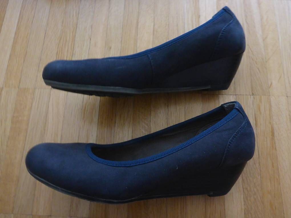 Scarpe da donna: Pumps marine Gr. 38 – Usato da Wettingen venduto da okatiki 1