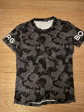 Herren T-Shirt Tarnmuster Grösse s guter Zustand