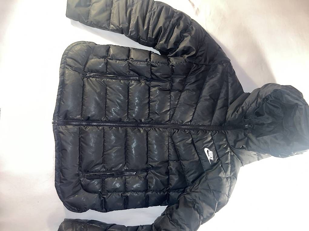 Nike Jacken: Nike Winterjacke Grösse S – Gebraucht aus Rickenbach SZ von nad_dx8r
