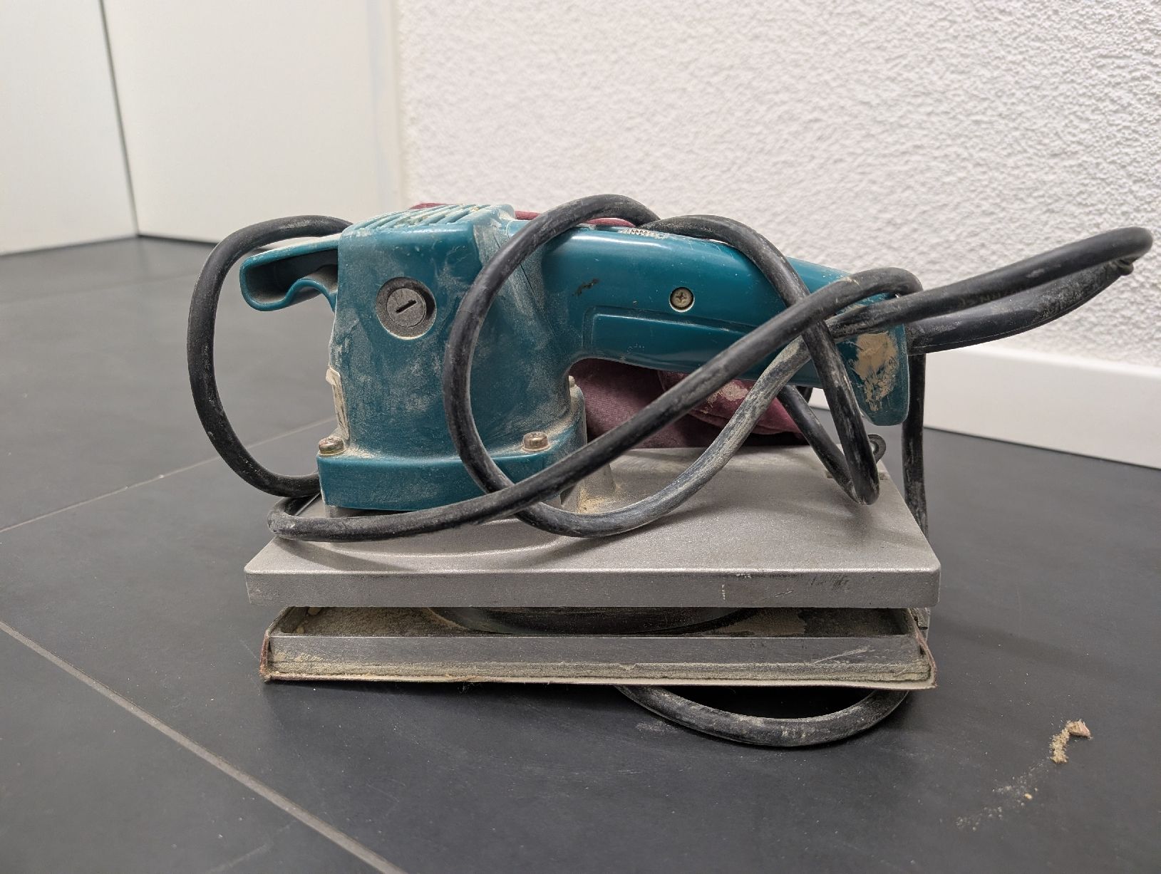 Makita Tutte le macchine: Makita 9045N finishing sander – Usato da Zug venduto da Ma_Fe_12 1