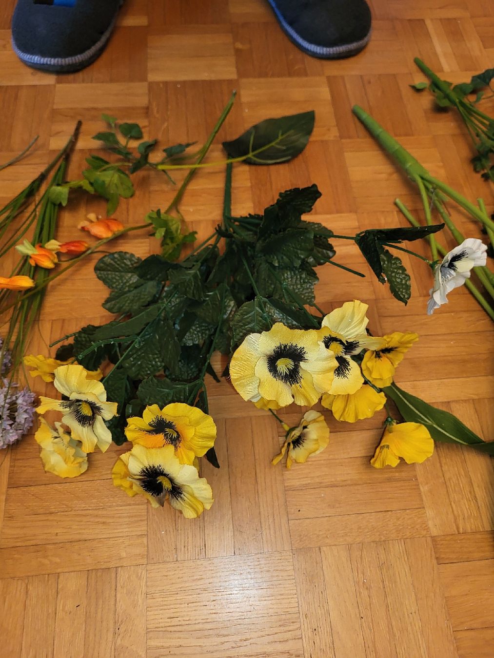 Tutte le decorazioni: TOP!! Grosses Set Kunstblumen/ Kunstpflanzen/Seidenblumen – Difettoso da Aarau venduto da Unikumlis_ArtBrut 3