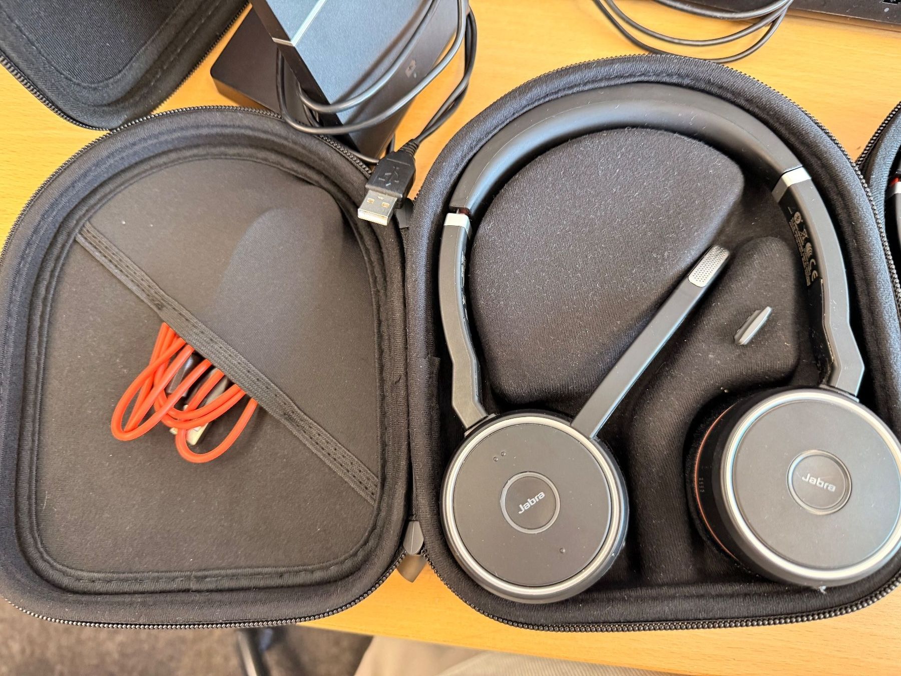 Jabra Cuffie: Jabra Evolve 75 UC Stereo Headset mit Ladestation – Usato da St. Gallen venduto da FILTROX-IT 1