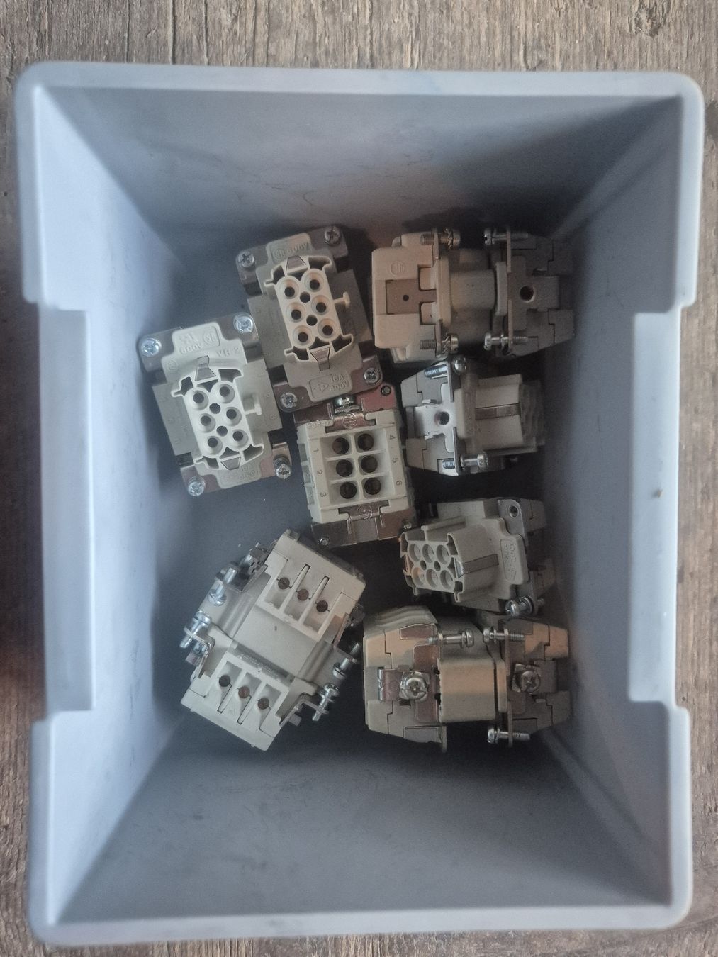 Accessori per altri veicoli: Schalter Stecker Lampen und Teile – Usato da Röthenbach i. E. venduto da 3538ScaniaR420 1
