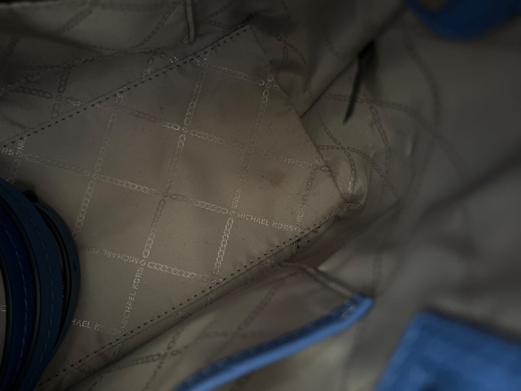 Michael Kors Sacs femmes: Sac Michael Kors bleu et blanc neuf – Neuf (Voir description) à Yverdon-les-Bains par Satim1 9