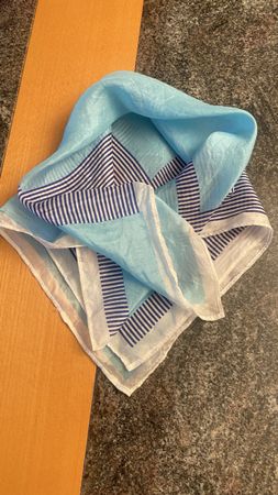Sommerlicher Seidenschal in Pastellfarben, Top Zustand!
