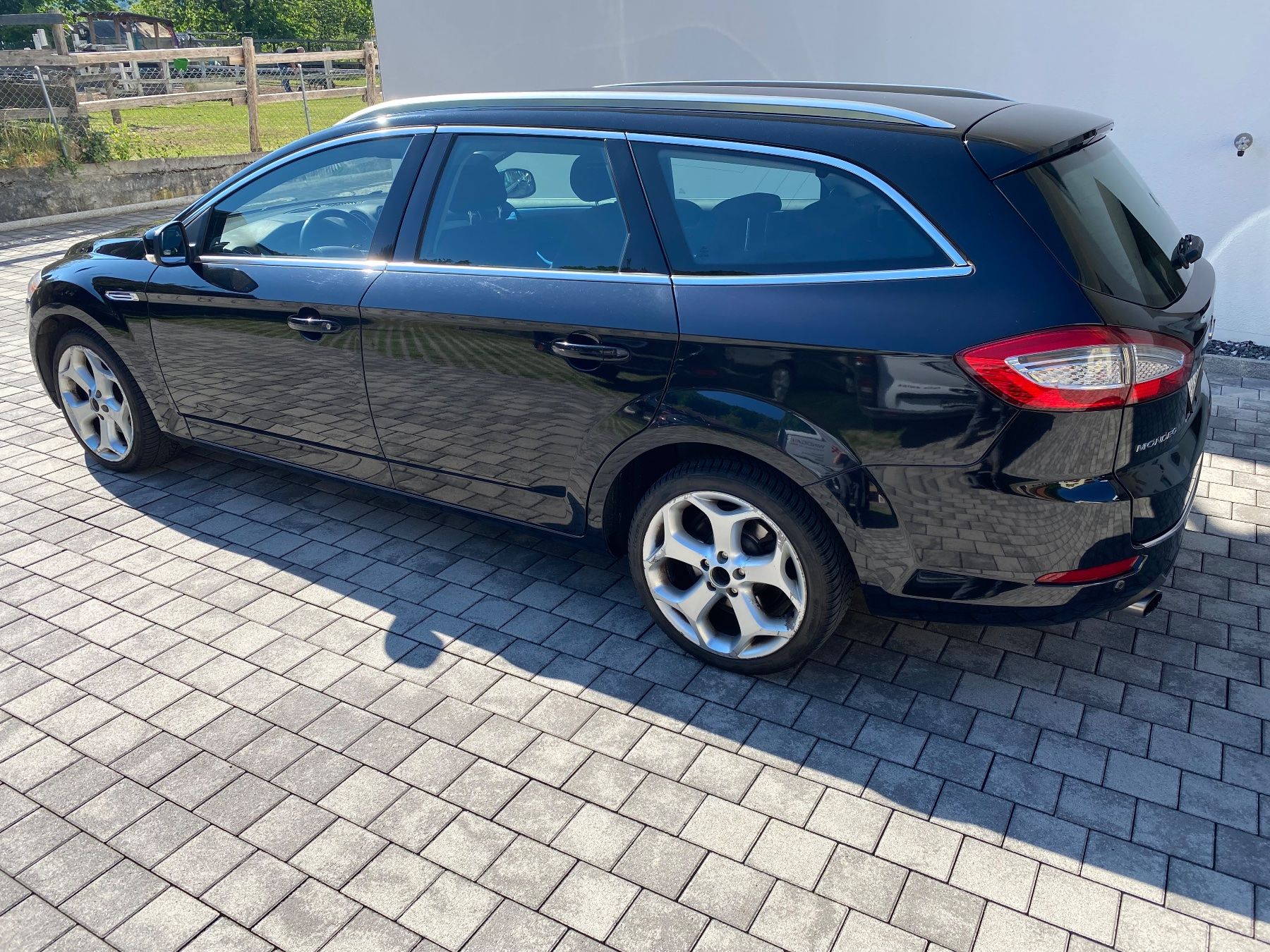 Ford Automobili: Ford Mondeo Kombi, Schwarz – Usato da Schwaderloch venduto da z_g 3