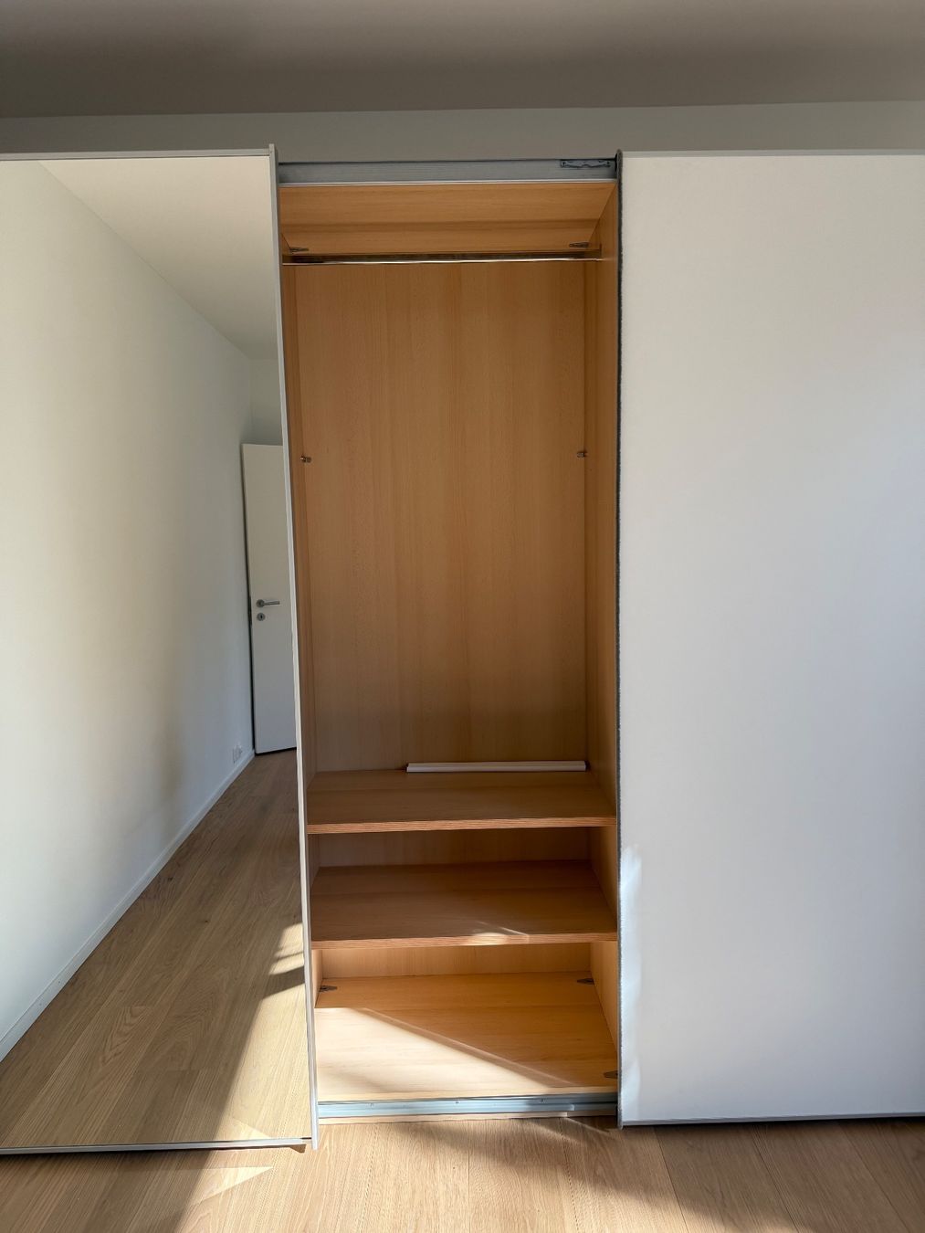 Armadi: Kleiderschrank – Usato da Zürich venduto da epsteinbern 2