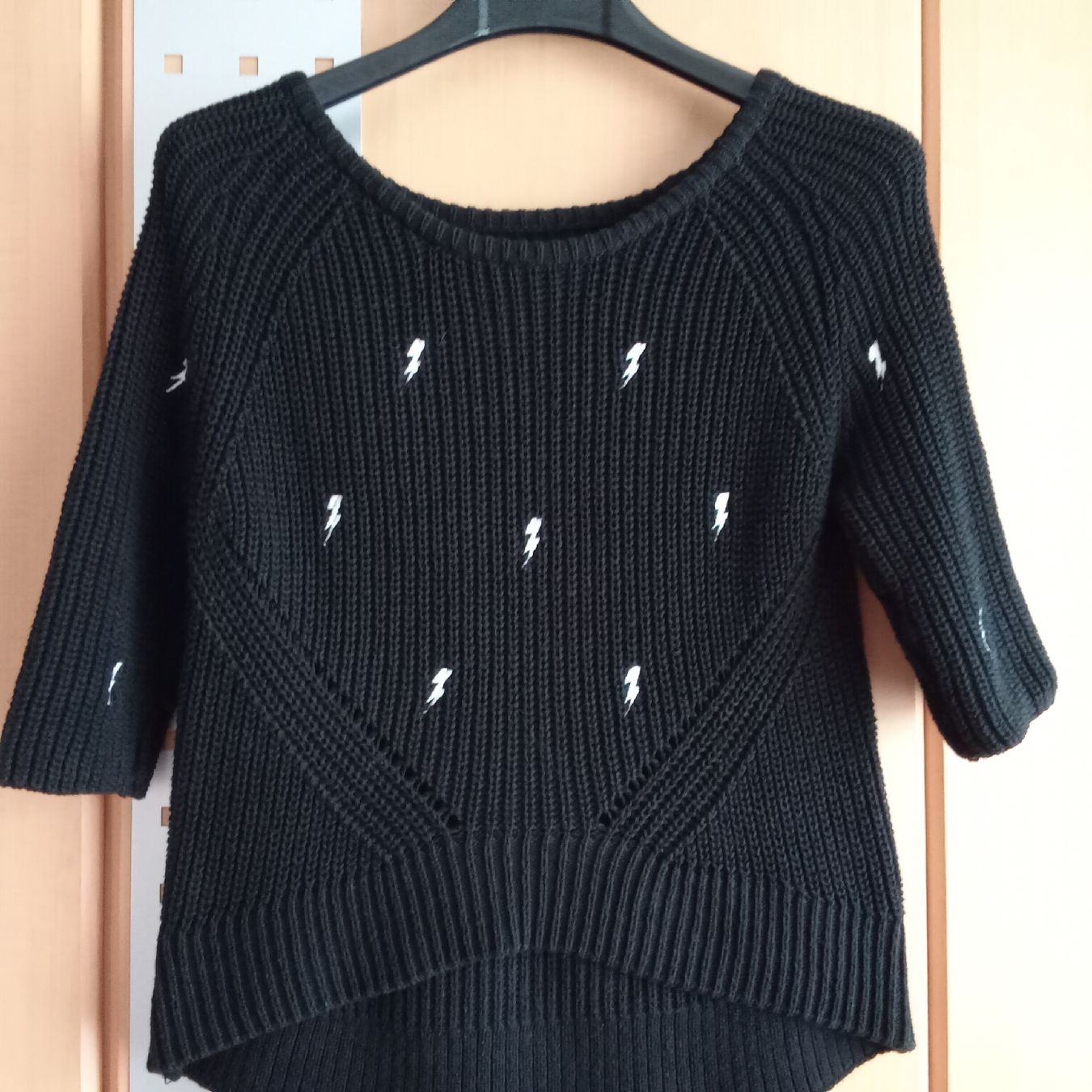Maglioni & Felpe: Pullover mit Blitzmuster, Grösse S, vorn kürzer gehalten – Nuovo (secondo la descrizione) da Frauenfeld venduto da clausi 1