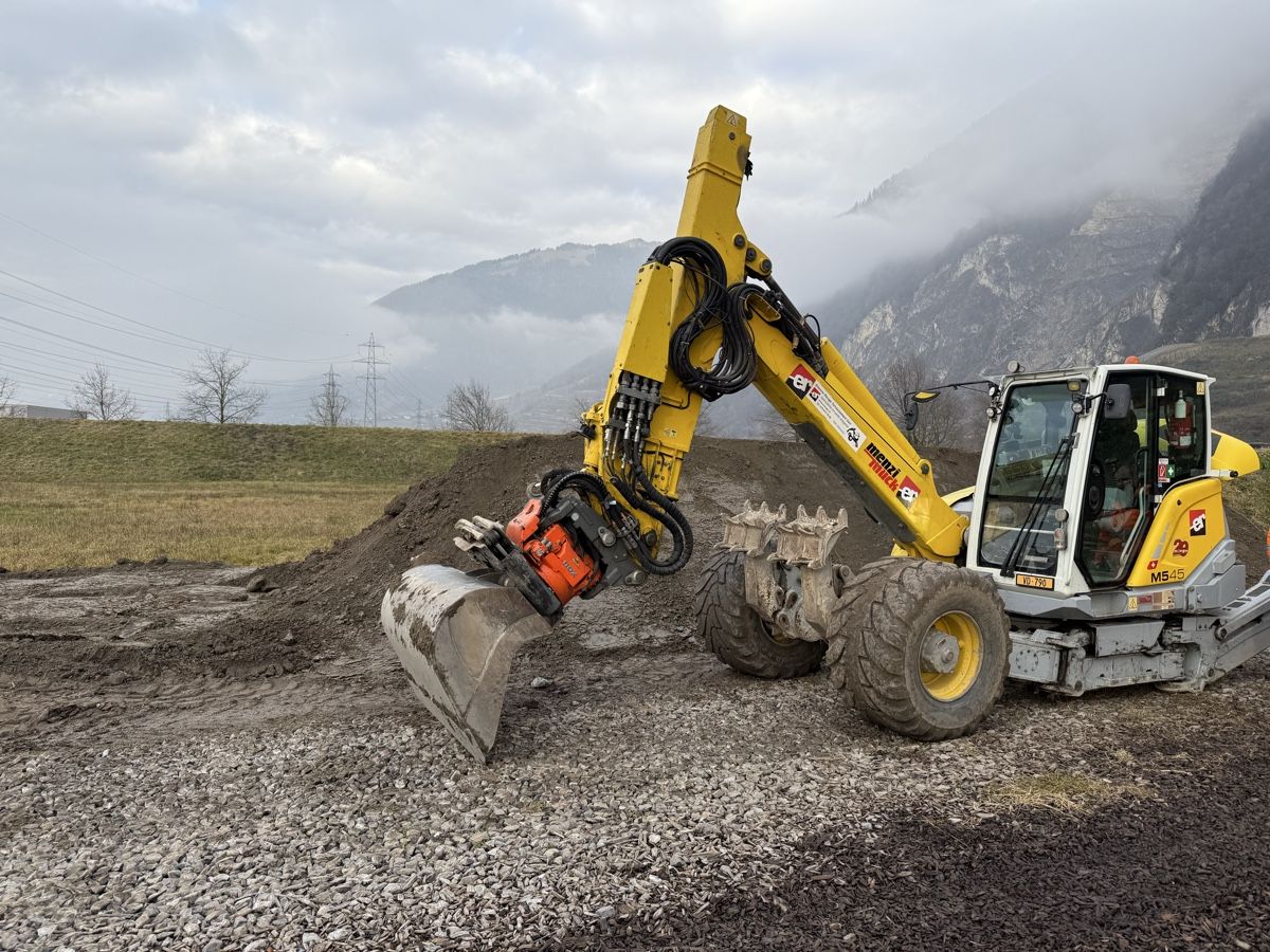 Menzi Muck Escavatori: Menzi Muck M545 avec rototilt – Usato da Villeneuve VD venduto da Tiennot