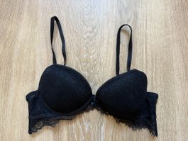 Soutien-gorge noir dentelle strass push-up New Yorker, 80B
