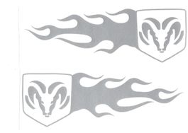 Set Dodge-Aufkleber Widderkopf und Flammen, links und rechts