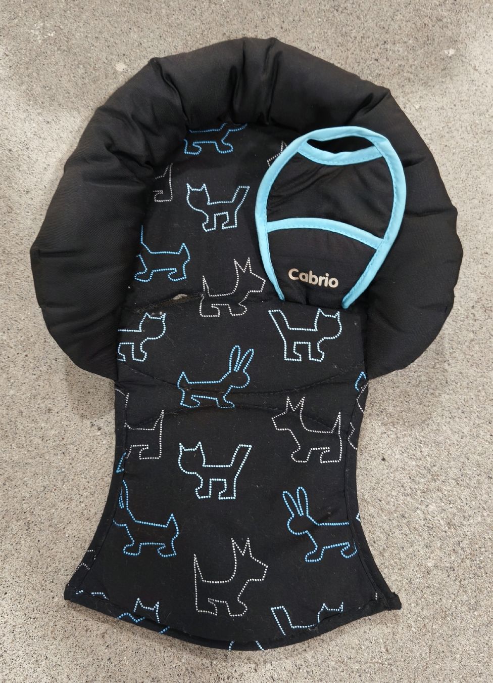 Maxi-Cosi Auto-Kindersitze: Maxi-Cosi Cabriofix Babyschale + Sitzverkleinerer unfallfrei – Gebraucht aus Winterthur von leovale 5