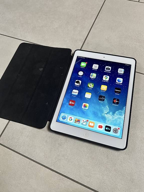 Tablet PC: iPad Air 16GB blanc – Usato da Chevenez venduto da flofpv