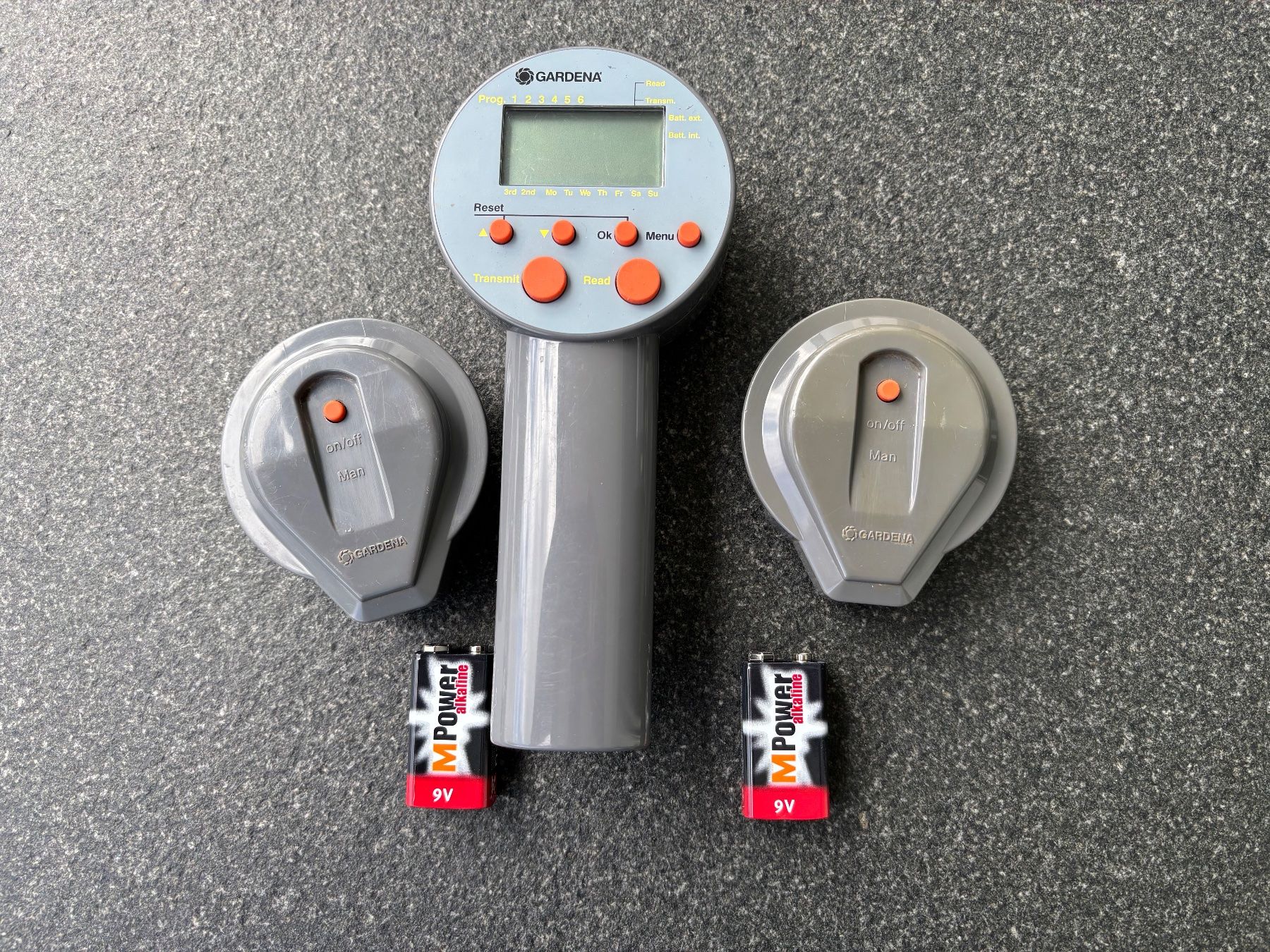 Sistema di controllo: Gardena 9V Bewässerungsventil Steuer- & Programmiereinheit – Usato da Hochdorf venduto da Cyclechris