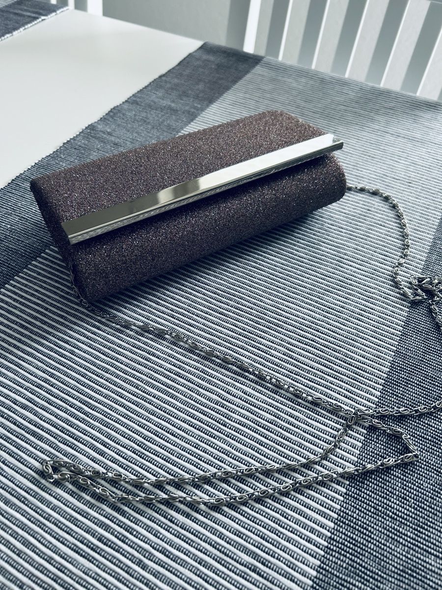 Borse da donna: Glitzernde Clutch mit silberner Schulterkette – Usato da Mägenwil venduto da afiloni84 1