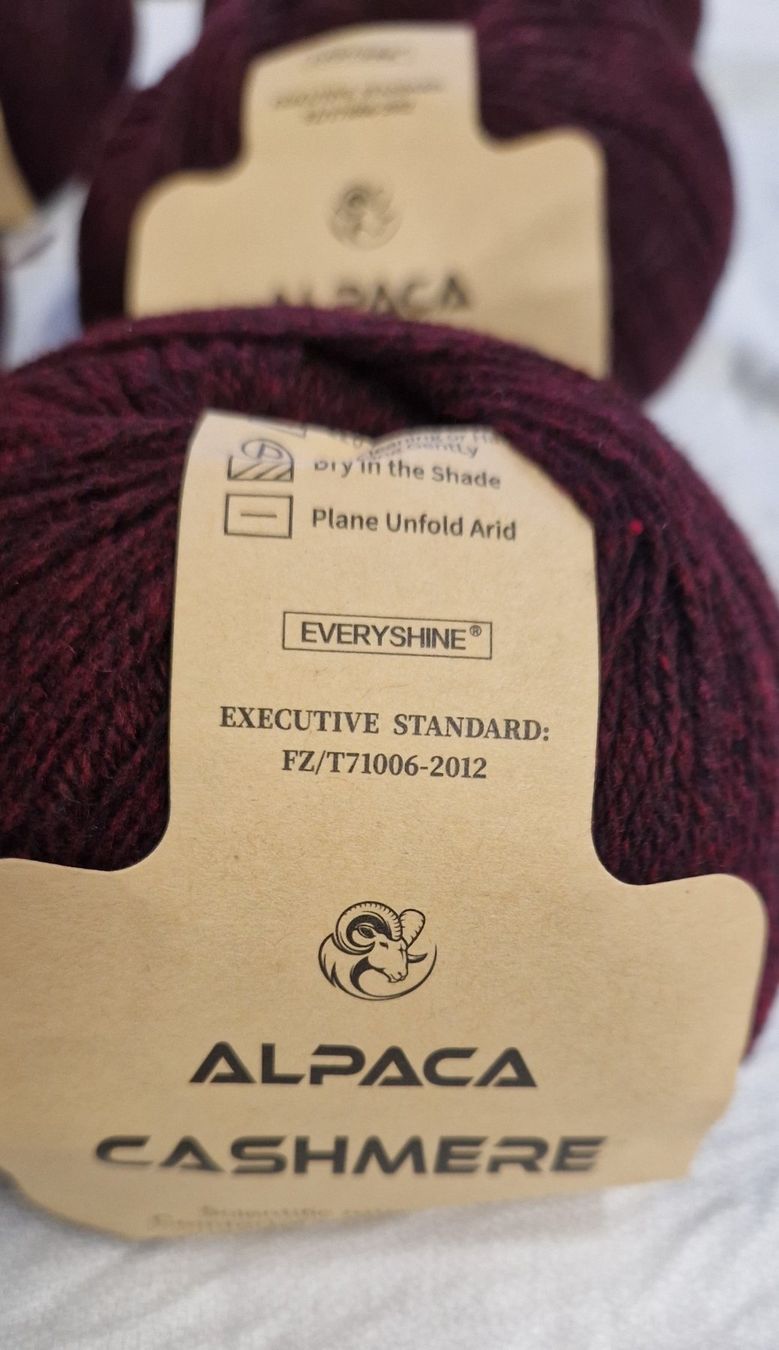 Lana: ALPACA/CASHMERE WOLLE – Usato da Bilten venduto da Mic2022 1