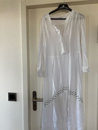 Robe Sandro blanche imprimé pois taille M état neuf