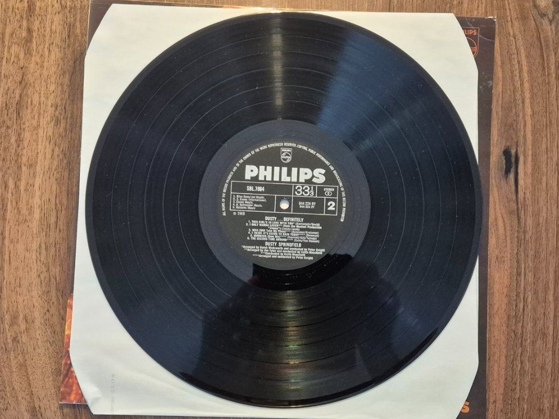Dischi in vinile: Dusty Springfield - Definitely – Usato da Emmenbrücke venduto da eneredi 3