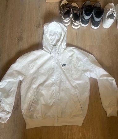 Weisser Nike Windbreaker, Top Zustand, Grösse M!