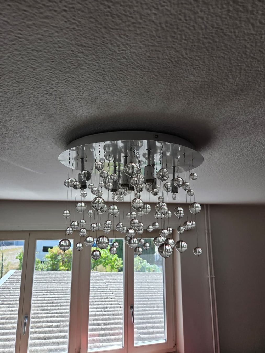 Kronleuchter & Deckenlampen: Deckenlampe mit Glaskugeln – Gebraucht aus Baar von Kelso 3
