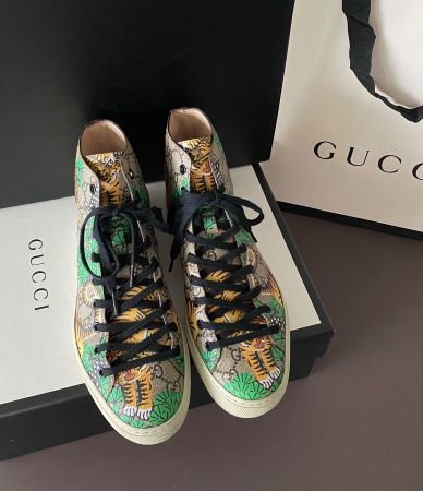 Unique Limited Gucci Men sneaker GG