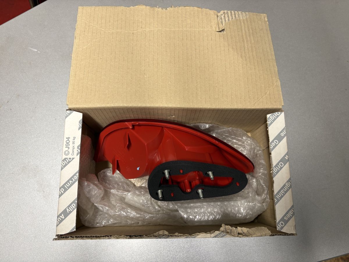 Alfa Romeo Tutti pezzi di ricambio auto: Heckleuchte Alfa Romeo 147 – Nuovo e nell'imballaggio originale da Lotzwil venduto da aff_sh6b 2