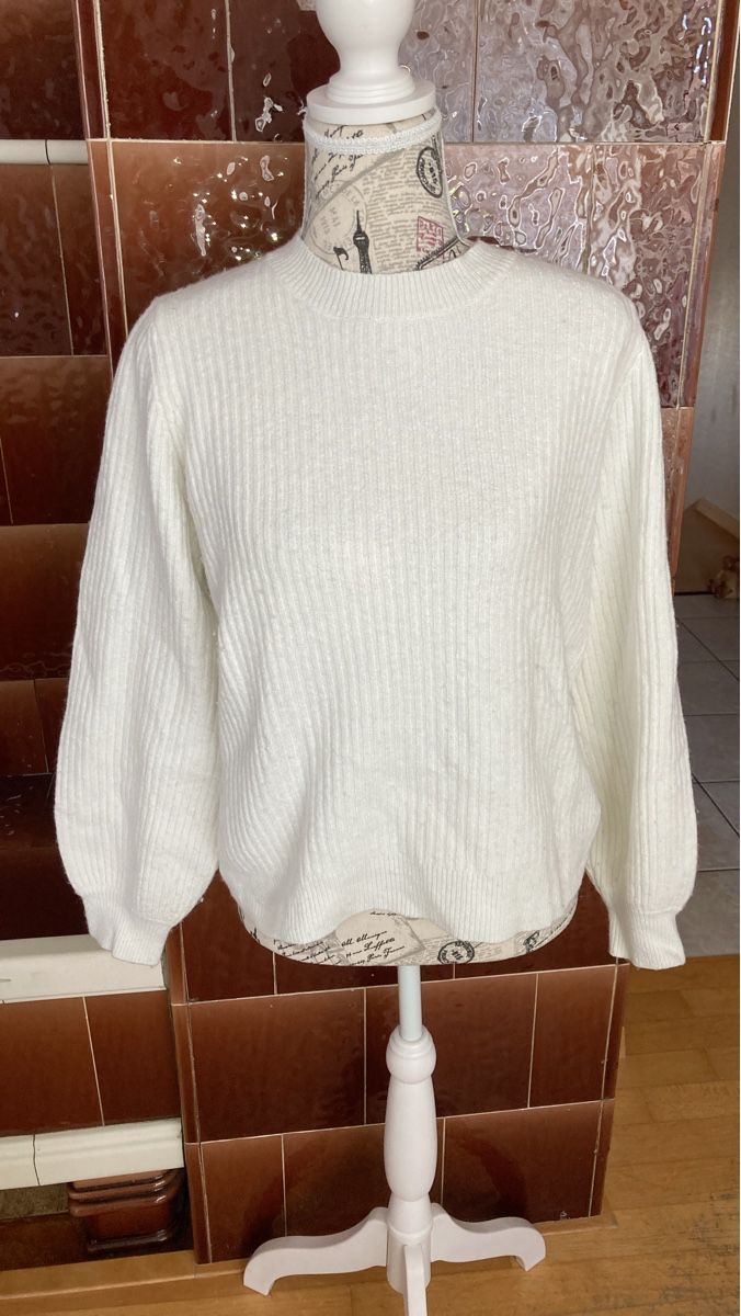Pullover & Sweatshirts: EDC Pullover Cremeweiss,Gr.M 🤍 – Gebraucht aus Morschach von leonie87