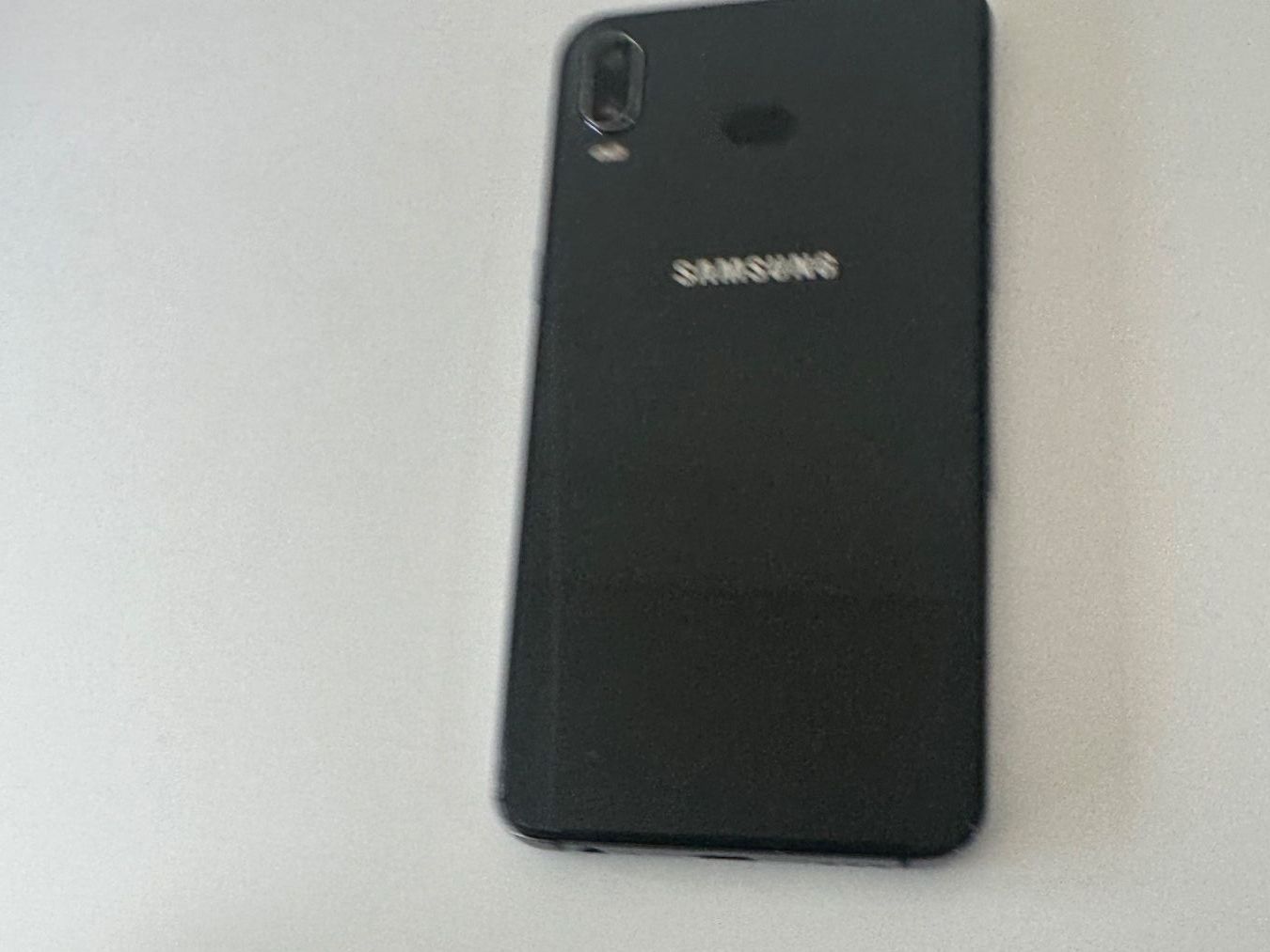 Samsung Telefoni cellulari / Smartphones: Samsung Galaxy A6s 64GB Schwarz – Usato da St.Gallen venduto da kaufdeinhandy 1