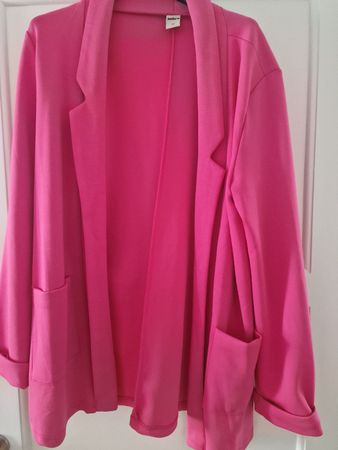 Fuchsiafarbene Damen Jacke mit Taschen, Gr. M leicht & beq