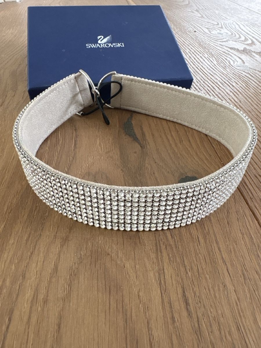 Swarovski Haarschmuck: Swarovski Haarreifen  Haarschmuck – Gebraucht aus Balsthal von SSS