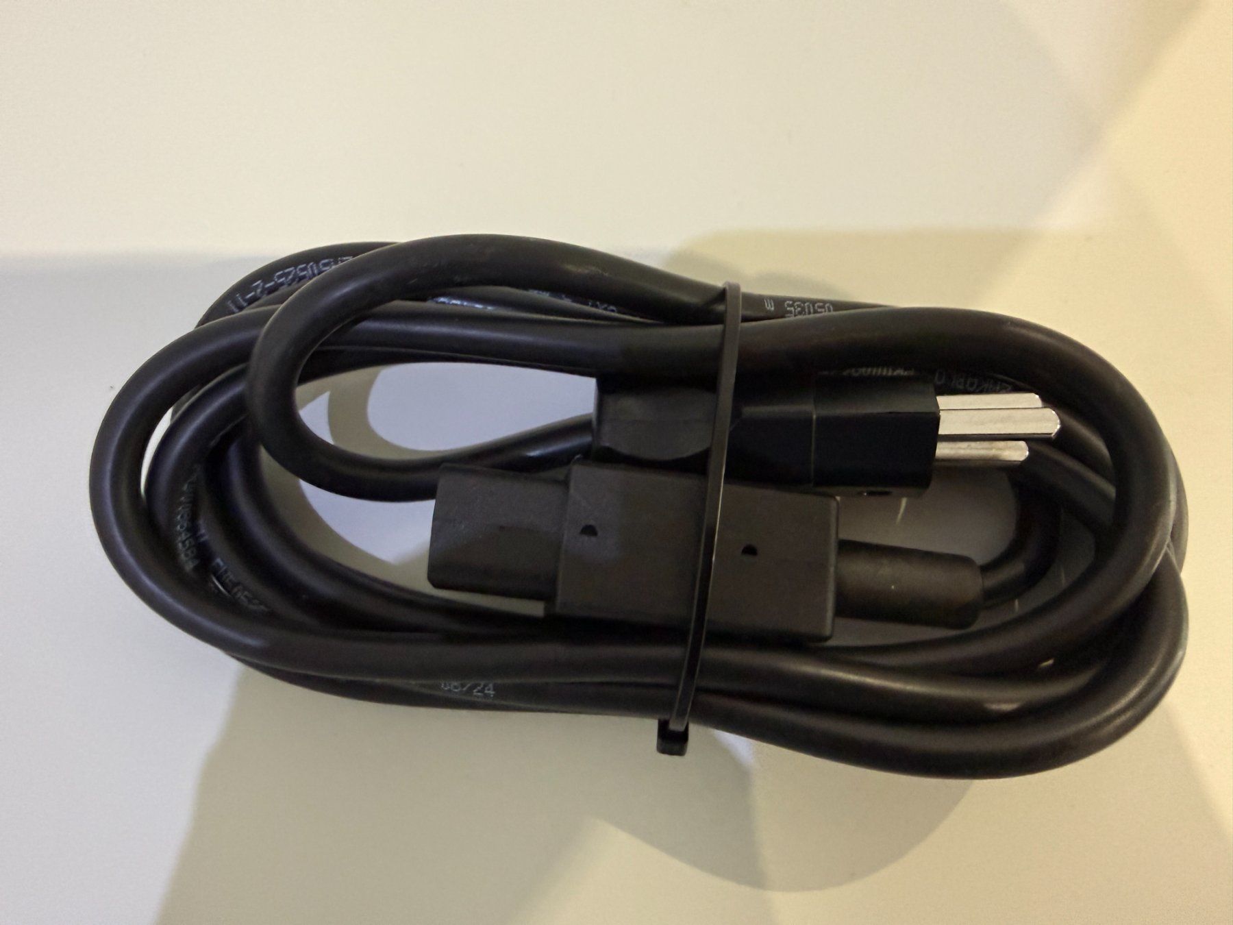 Kabel: Netzkabel Stecker T23-Buchse C19, schwarz, 1,0m – Neu und originalverpackt aus Unterengstringen von Tnovus 2