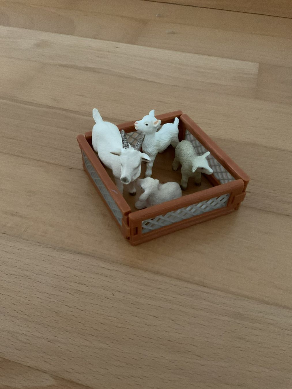 Schleich Giocattoli: Grosses Schleich Bauernhof-Set – Usato da Muttenz venduto da Juvenile33 6