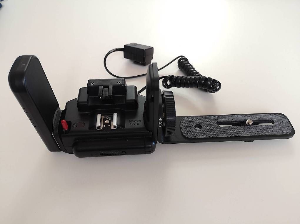 Flash: Nikon SB-26 Flash + SK-6 Powerbracket + SC-28 câble TTL – Usato da Monnaz venduto da sdmt016 3